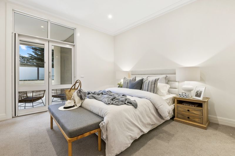 Spacious two-bedroom apartment with north-facing balcony