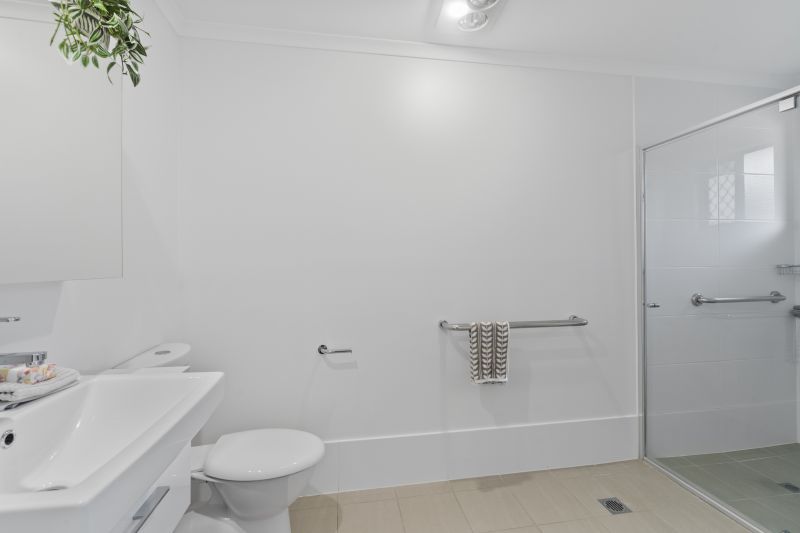 Modern 1 Bedroom + Study Villa