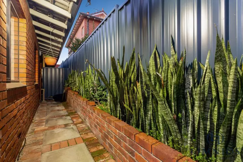 Premiere Location and Lifestyle!!