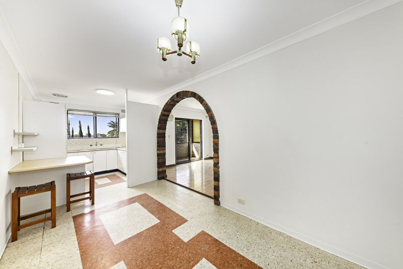 Under Contract  LOCATION, SIZE, ASPECT & FULL BRICK