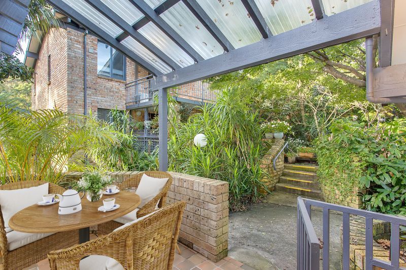 Rare 2-bedroom villa + large study