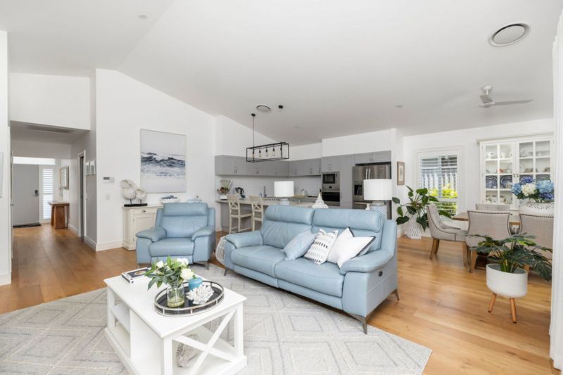 Beautifully Presented North-Facing 3 Bedroom Home