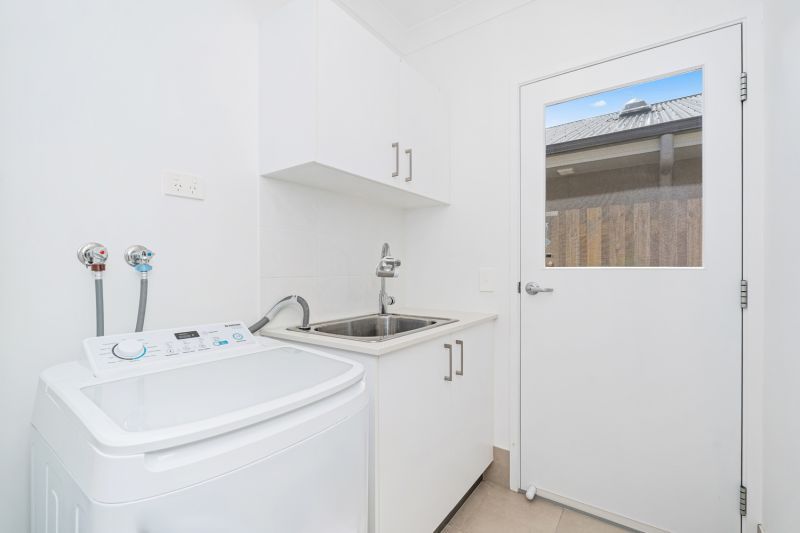 Simplicity and Style – Bright Modern Haven