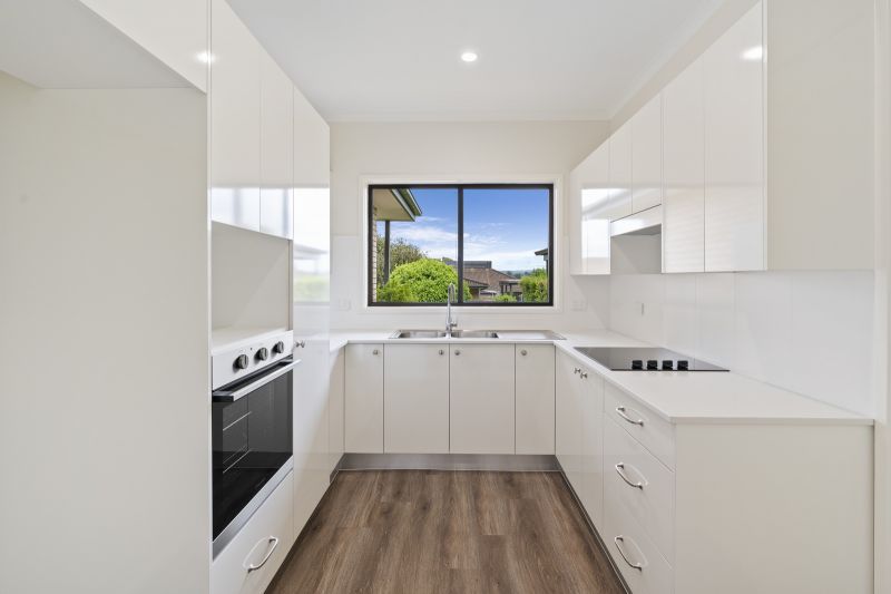 Peaceful elevated villa!