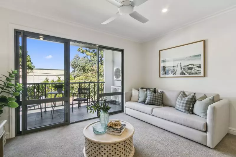 Bright & spacious one-bedroom apartment with gum tree & playing fields view