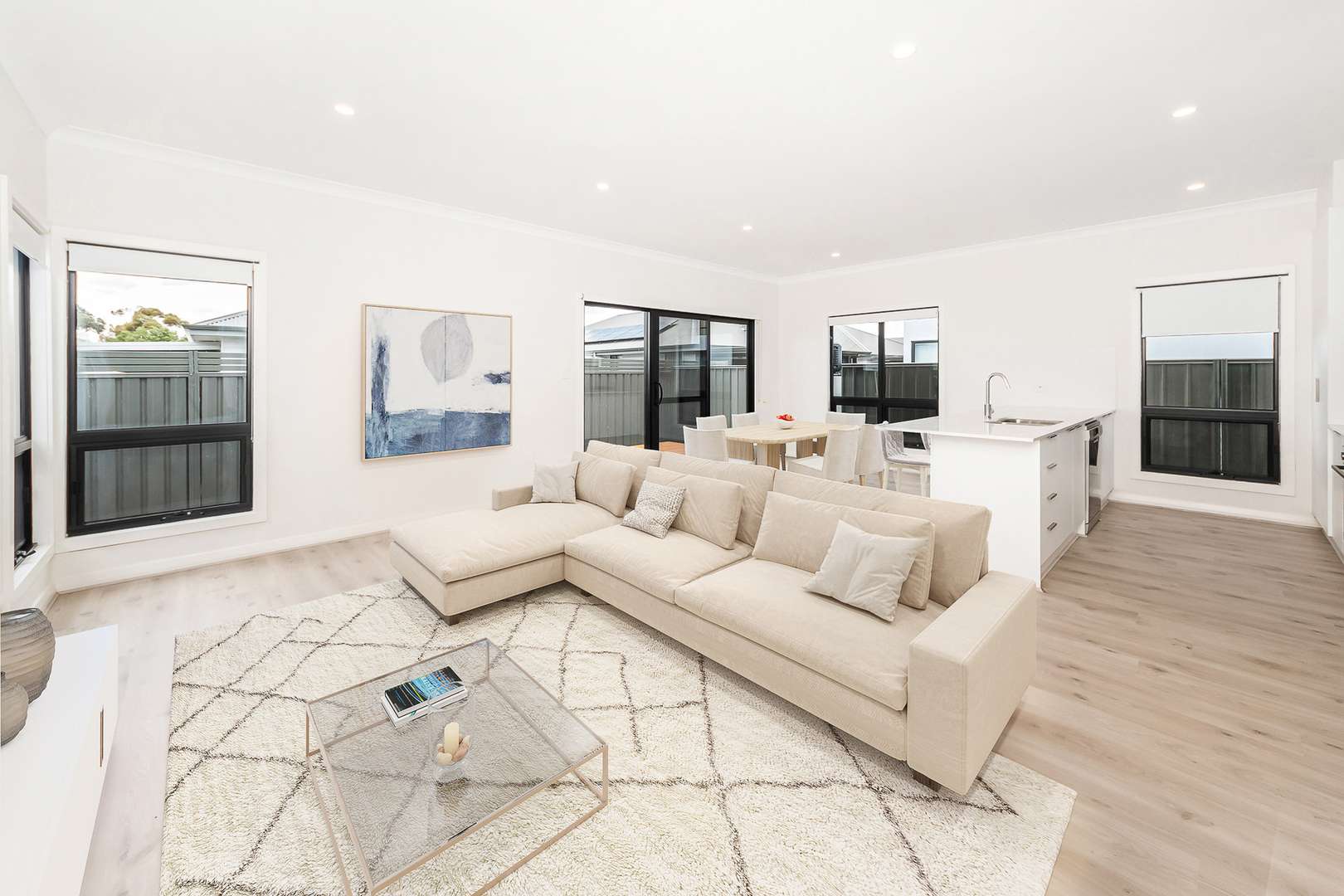 Contemporary Newly Built 3 Bed Home