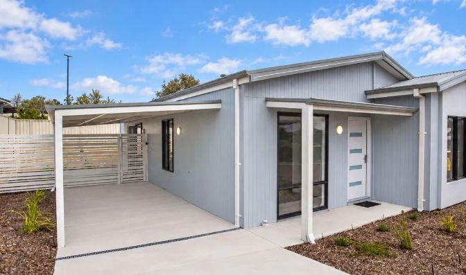 A light-filled modern 3 bed home with alfresco