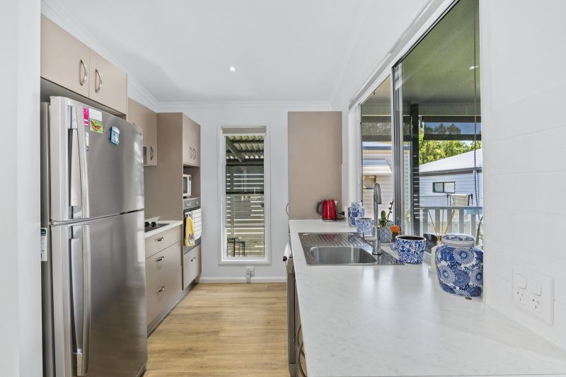 Modern Two Bedroom - Beautiful Inside & Out!