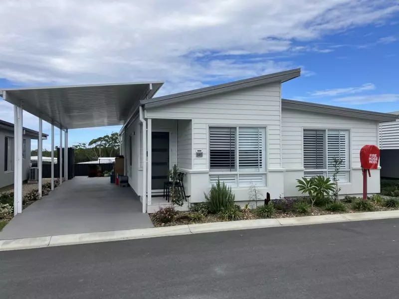 MOVE IN READY WITH MANY EXTRAS