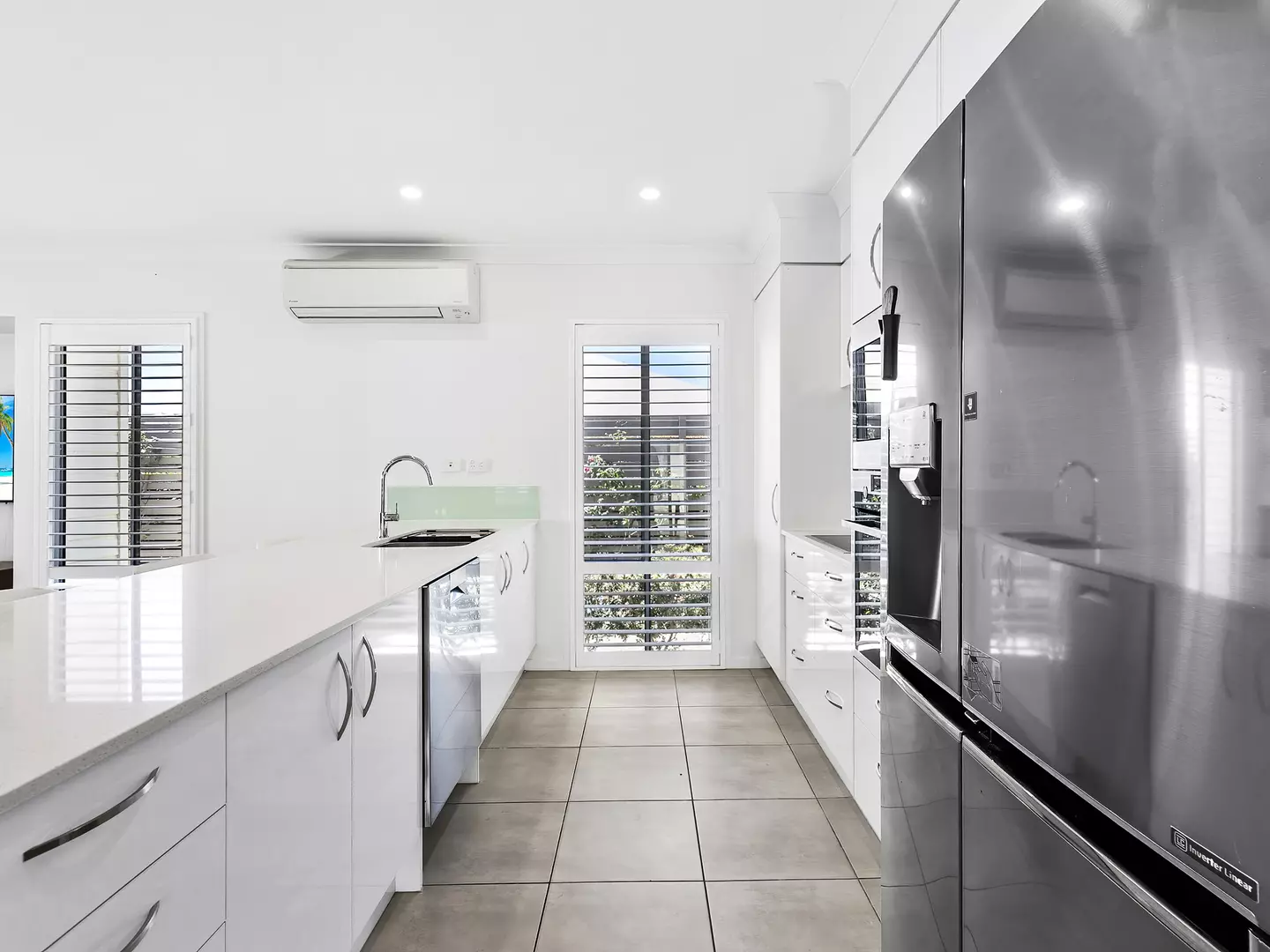 Halcyon Glades - Elegant Corner Block Home Perfect for Downsizers