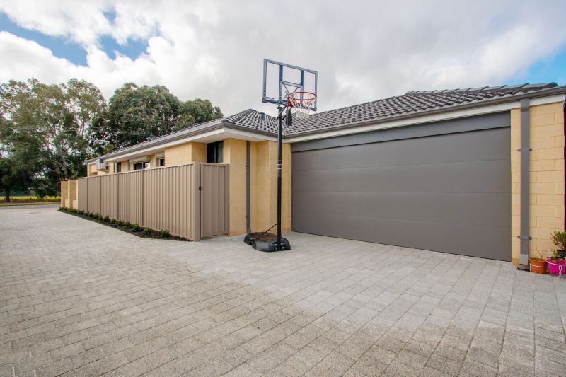 Fabulous Brand New Family Home!