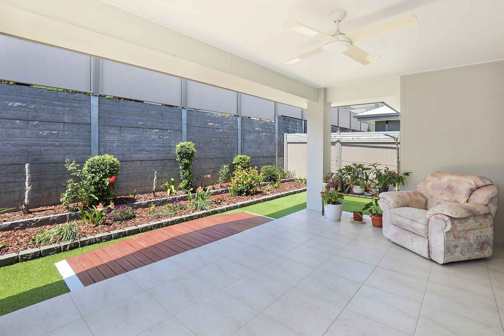 Contemporary Comfort Meets Effortless Living!