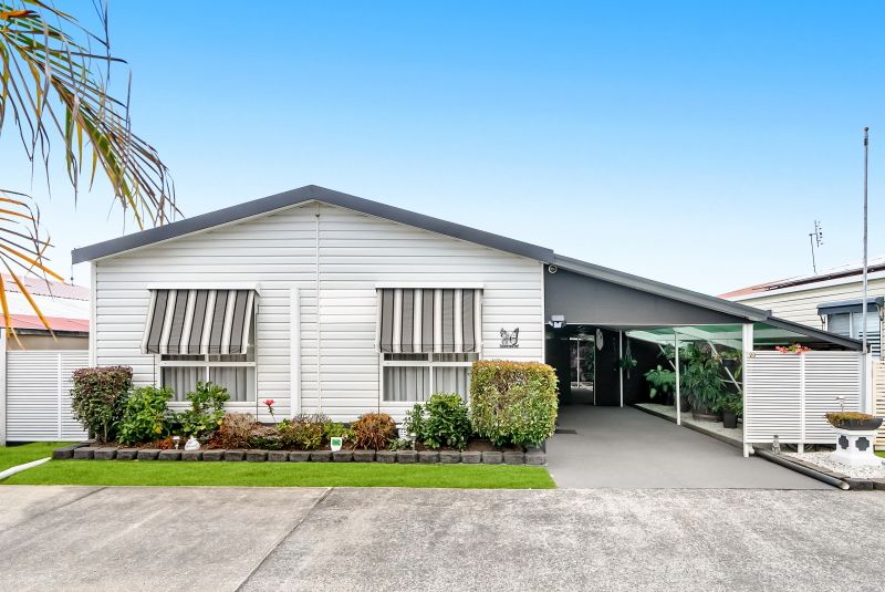 Tweed Broadwater Village, an Over 50’s Pet Friendly Lifestyle Village. 