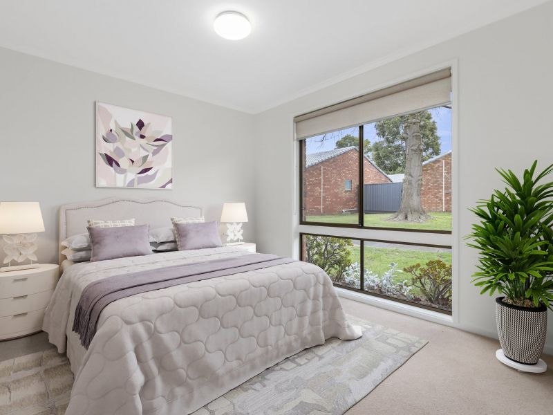 A Fresh Start - Updated Unit, Garden Outlook