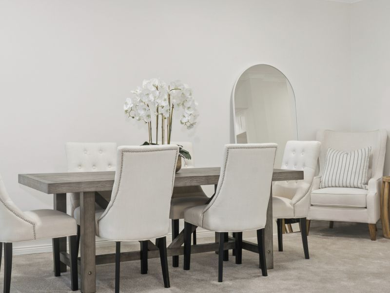 Private and lush garden apartment