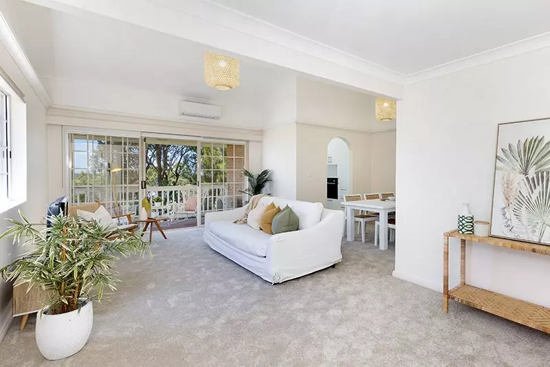 Newly renovated unit with a beautiful view, very private, set in a tranquil location of the village.