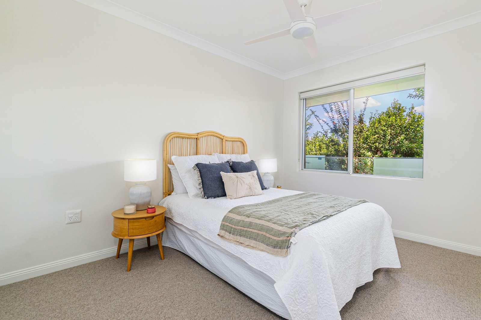 Newly renovated 2-bedroom unit with courtyard, patio and village amenities 