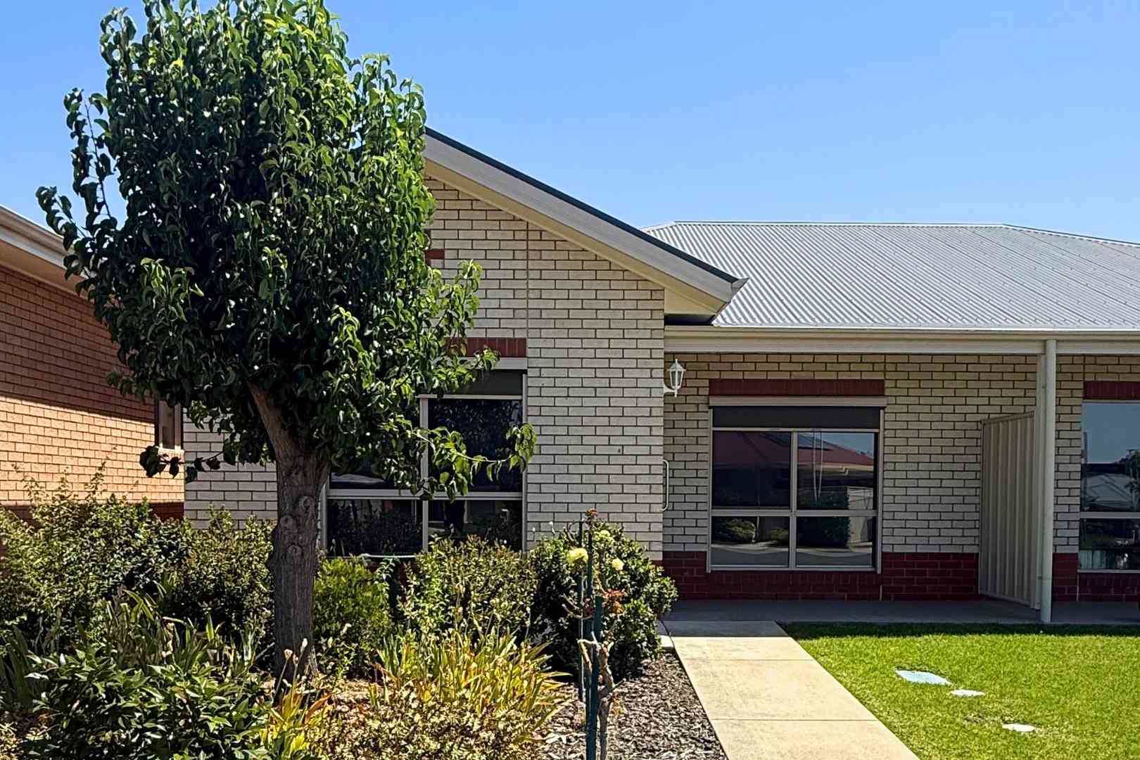 Over 55s Living: Charming 2-Bedroom Unit