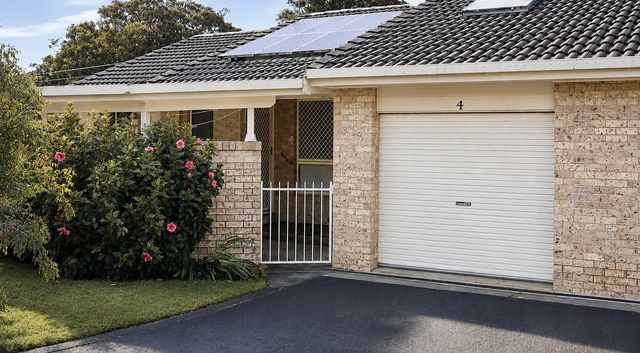 A Beautifully Renovated Home in a Welcoming Village Community - Unit 4