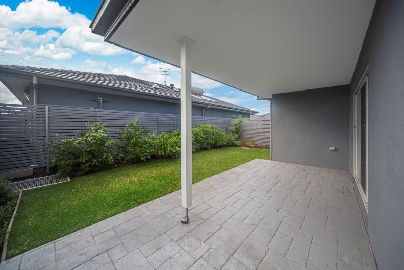 Modern villa in central location