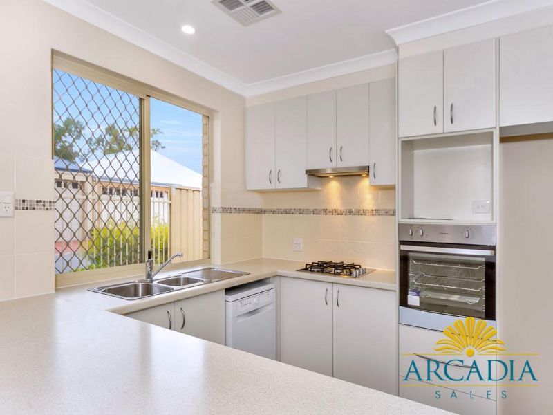 ARCADIA WATERS MANDURAH - Light & Bright, Carol 02 Design