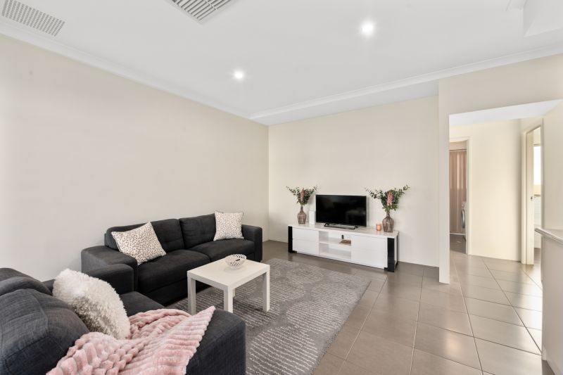 Spacious, Easy Maintenance Family Home!