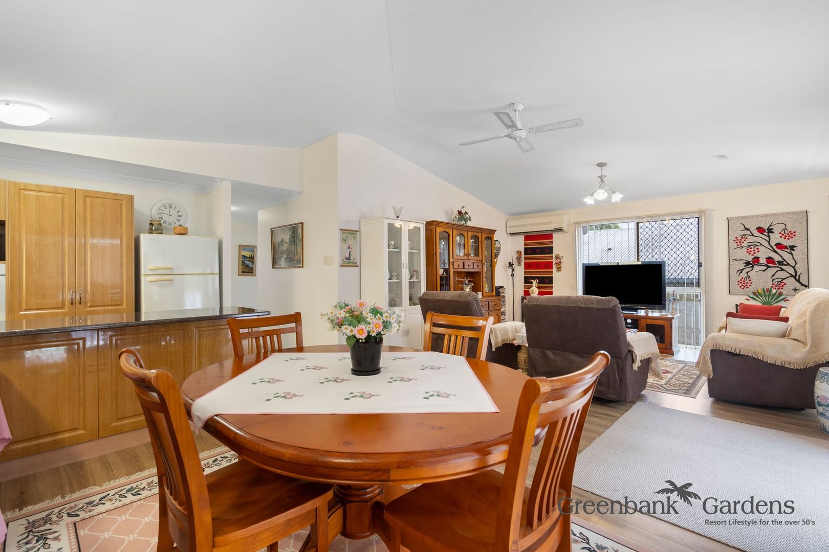 Just Listed – Stunning 3-Bedroom Home! - GREENBANK GARDENS