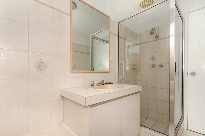 Pristine Beaches - secure cul de sac