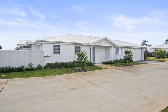 Pre love Waratah Home Ready Move In Now !