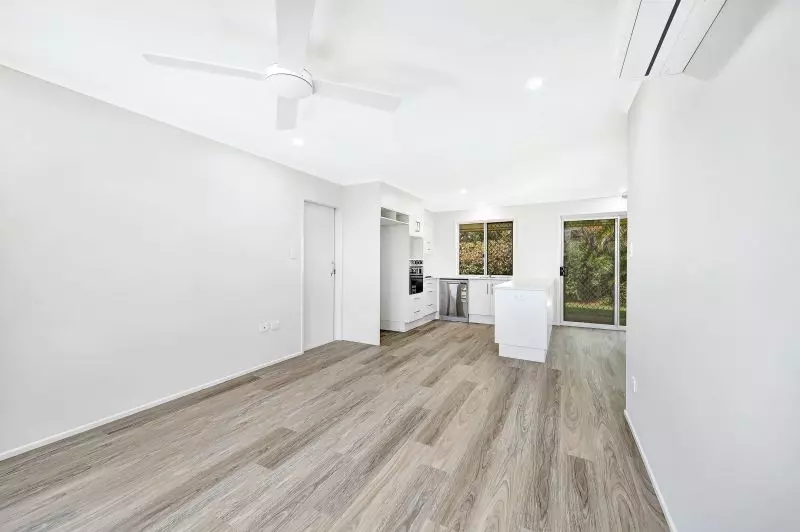 Garden views and coastal breeze!