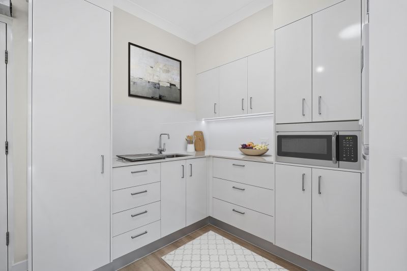 Peaceful and tranquil apartment overlooking community gardens