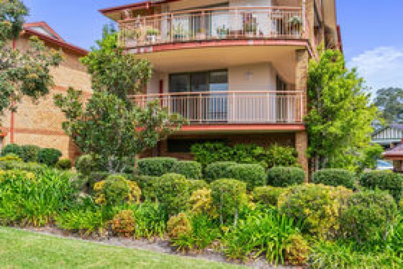 Elegant Corner Position with Stunning Bowling Green Views