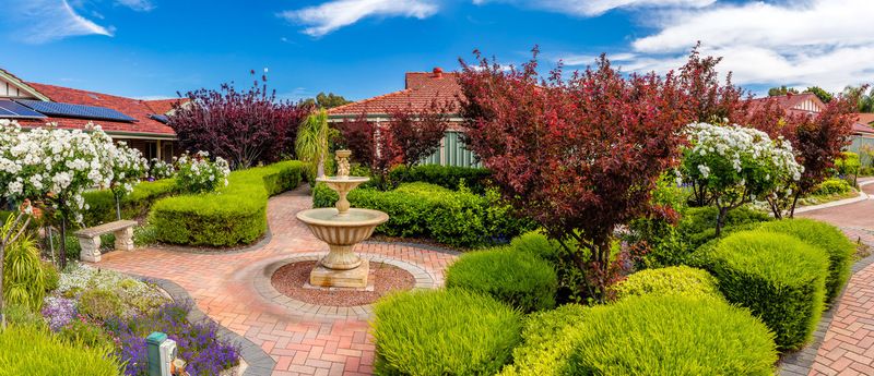 Beautiful, Spacious Villa with Fresh Updates