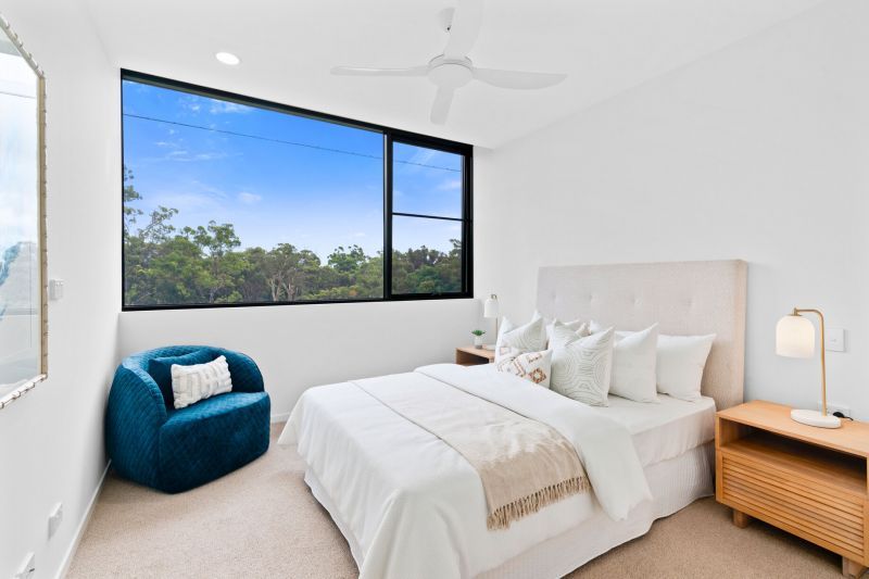 South-facing apartment with stunning Burleigh Golf Course views
