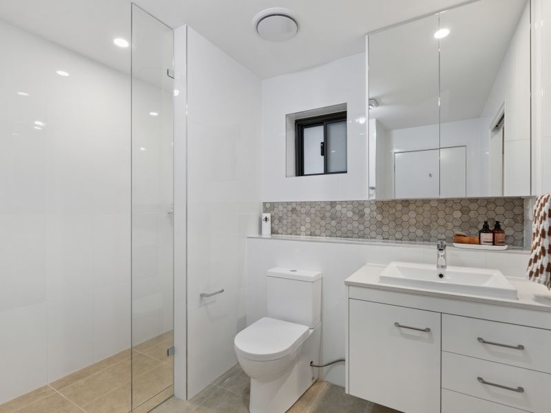 Low-maintenance two-bedroom apartment