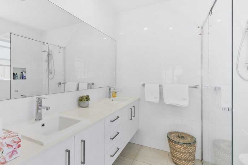 Stunning Three-Bedroom Residence- Full of Natural Light and Modern Inclusions!