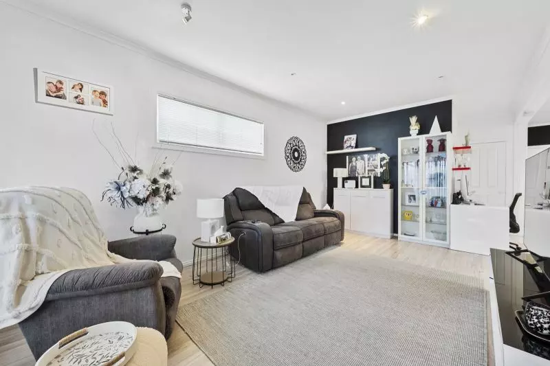 Beautifully Updated Modern Retreat