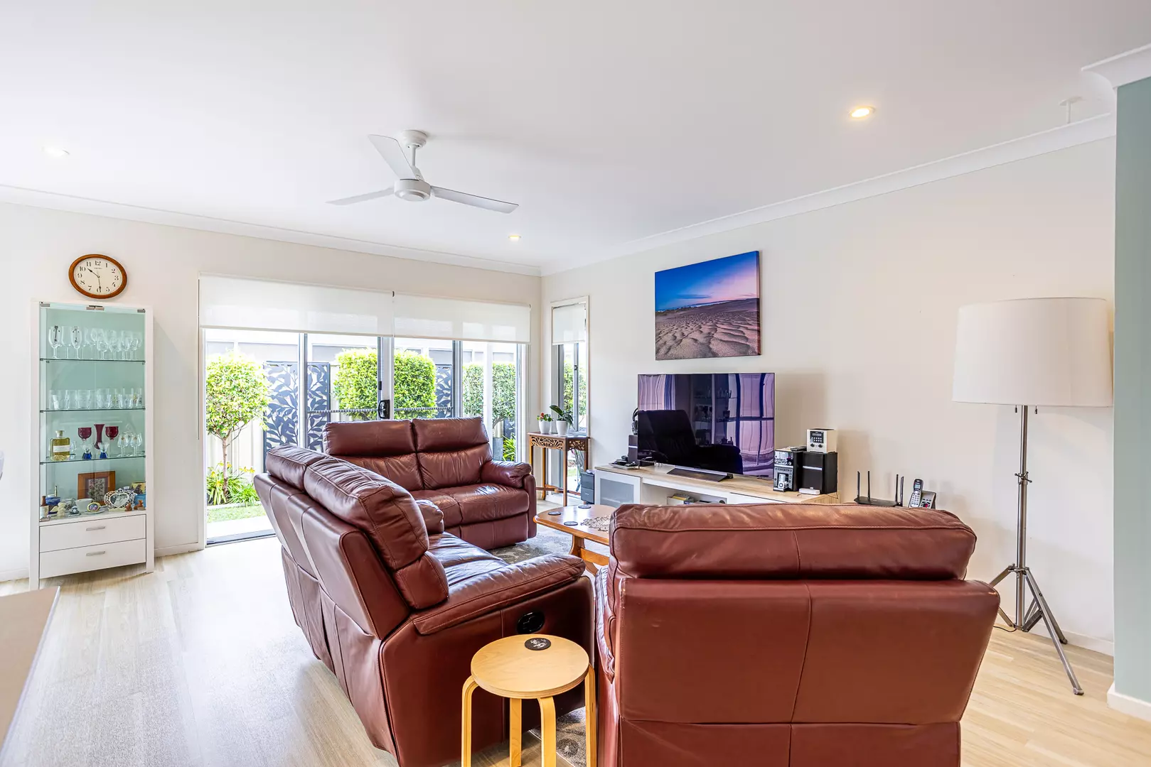 Palm Lake Resort Fern Bay - Close to all amenities