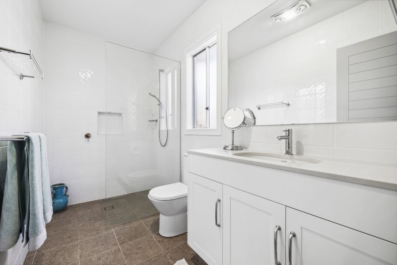 Vibrant Two Bedroom Home with Tropical Views