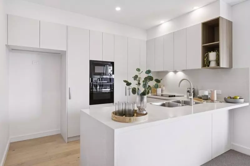 Stylish, Sunlit Malvern Apartment