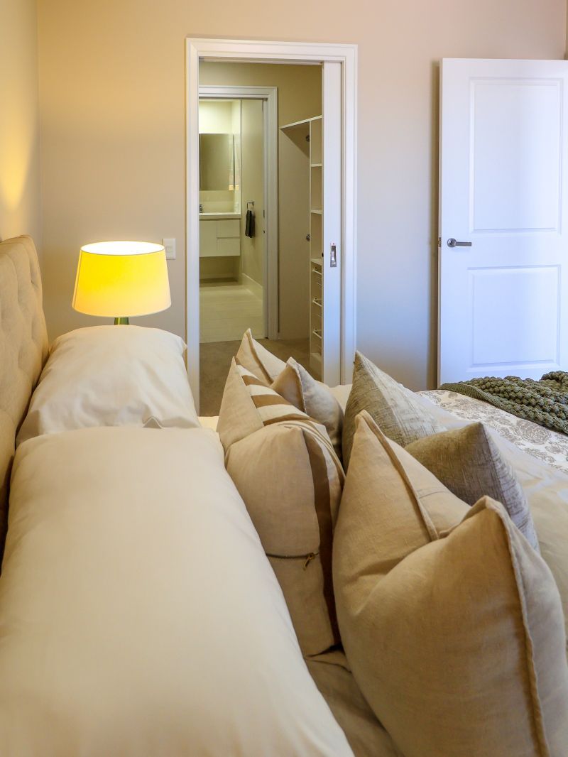 Discover the perfect blend of style and convenience in this beautiful apartment located in the heart of the Gabba