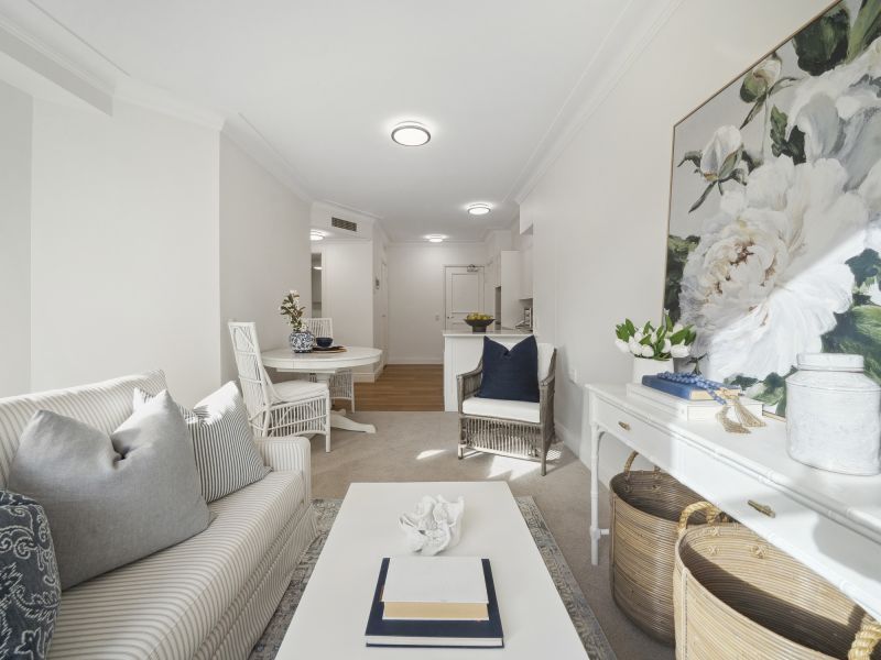 Move-in ready luxurious serviced apartment