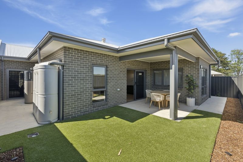 Brand-New Villa Living