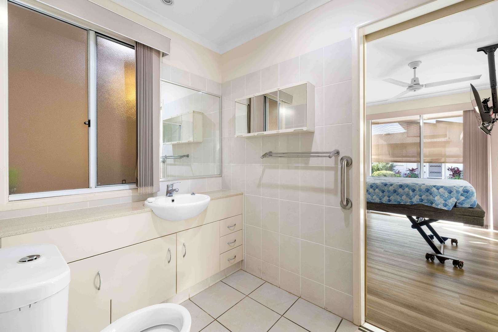 Two bedroom home plus study in Palm Lake Resort Eagleby