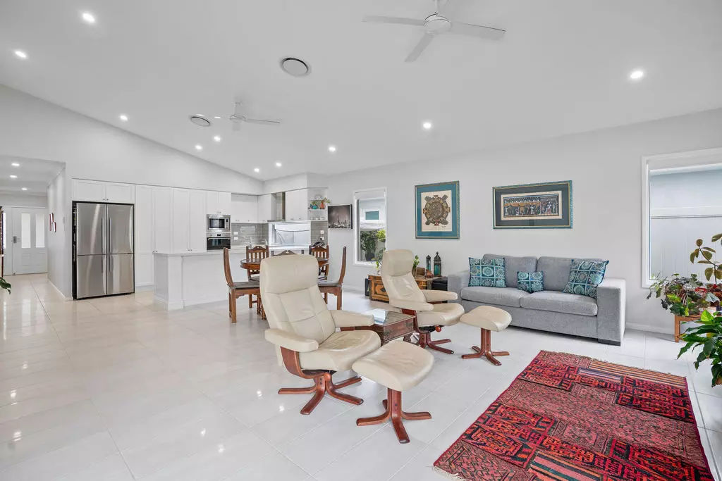 158 Holbrooke by Palm Lake Resort