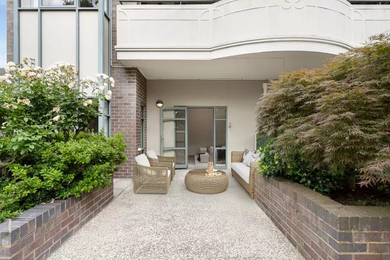 Ground-floor two-bedroom apartment