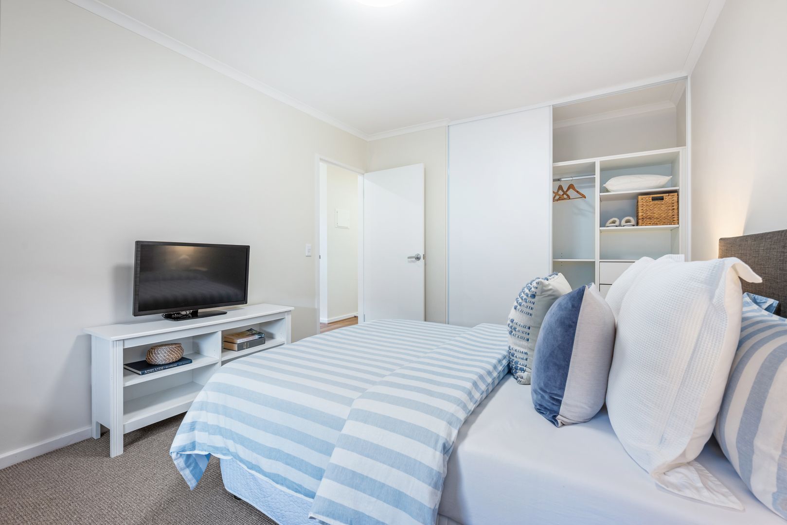 Are You Aged 65 Years Or Older And No Longer Working Full Time ? Thoughtful Living in a Peaceful Setting.