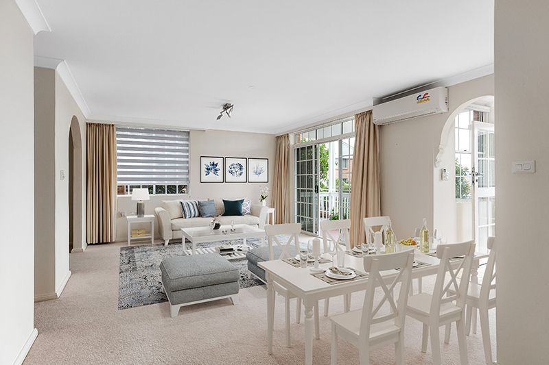 Immaculately maintained 3 bedroom unit with modern look overlooking stunning gardens