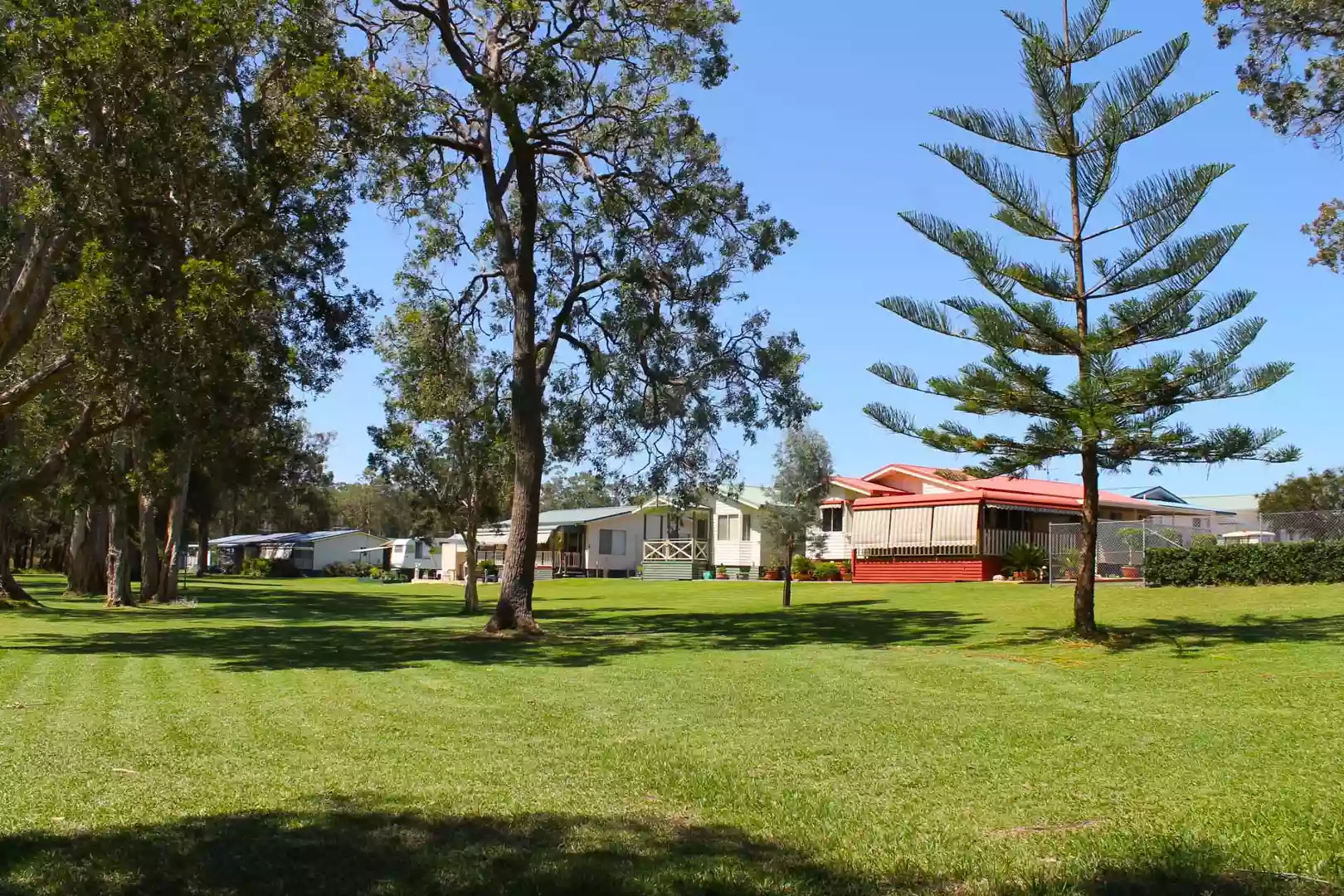 Teraglin Lakeshore Over 50s living Chain Valley Bay