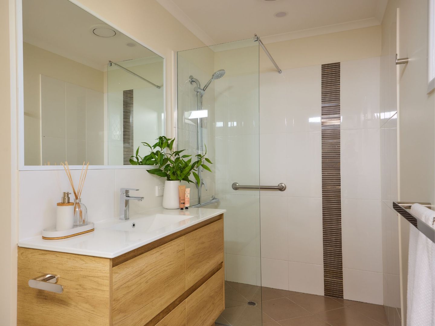 *REGISTER YOUR INTEREST* - Villa 33 | 2 bed + 2 bath + study - Oak Tree Retirement Village Cairns